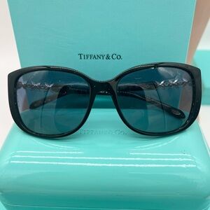 🔴Authentic Tiffany & Co. Black Sunglasses🔴